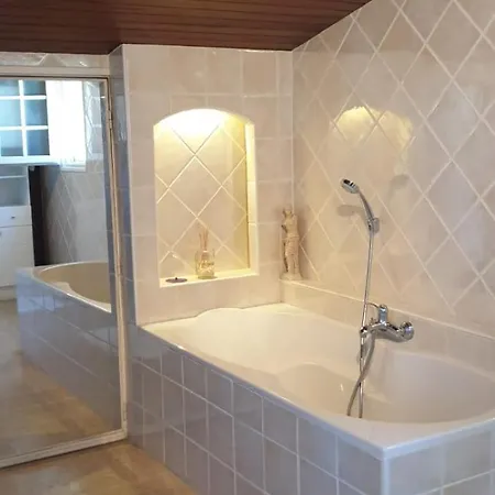 Solary 3* Le Pontet (Vaucluse)